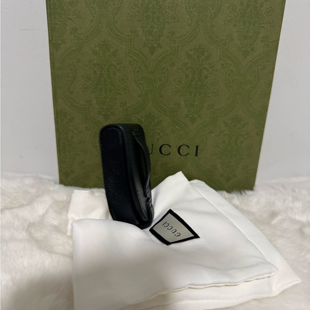 Gucci Black Coin purse with Gold Logo - Picture 5 of 9